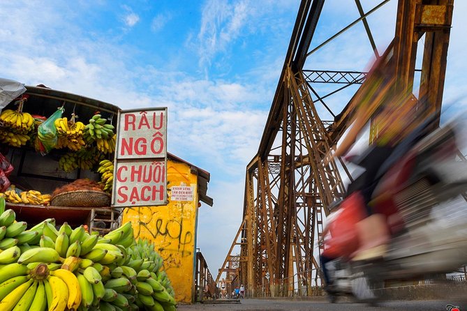 Private Hanoi Motorbike Sightseeing and Food Tour - Long Bien Bridge and the changing route