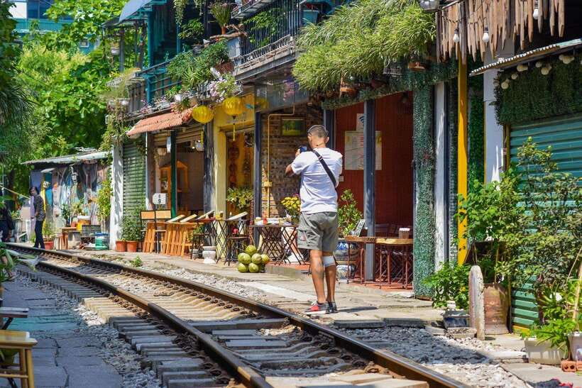 Private Hanoi Walking Tour with visit Train Street - Why Train Street makes this walk different