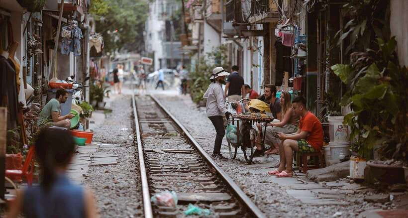 Private Hanoi Walking Tour with visit Train Street - Beginning in Hanoi’s Old Quarter