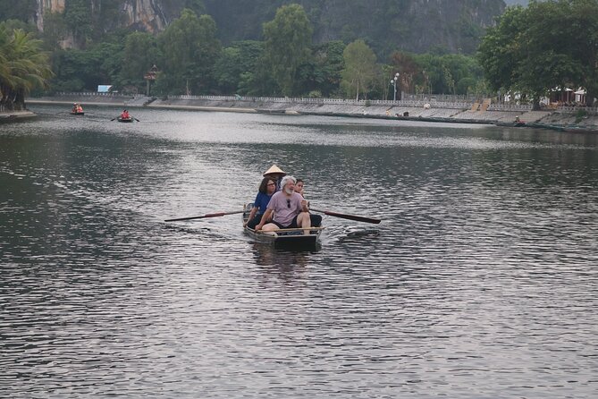 Private luxury - Mua Cave - Trang An - Bich Dong 1 Day From Hanoi - Lunch near Tam Coc