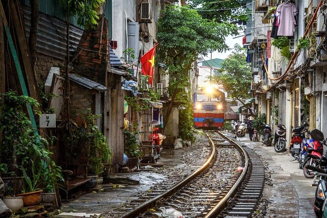 Private Tour: Hanoi City Tour Including Water Puppet Show and Cyclo Ride - Vietnamese lunch at a local restaurant