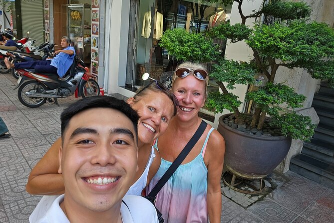 Private Walking Half Day Tour in Ho Chi Minh City - Nguyen Hue Avenue and the Opera House