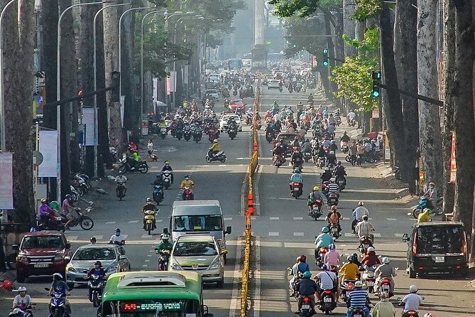 Private Walking Half Day Tour in Ho Chi Minh City - Ben Thanh Market: start with the city’s daily rhythm