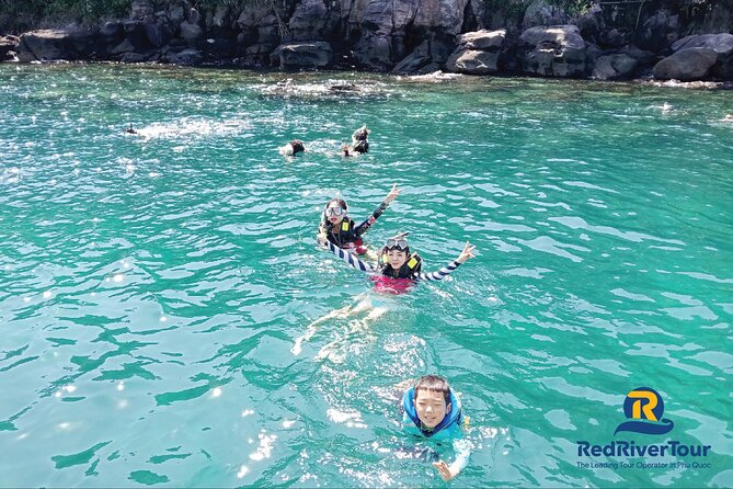 RED RIVER TOUR (Share group): DISCOVERY 3 ISLANDS BY BOAT - Lunch onboard between 12:30 and 1:00 pm