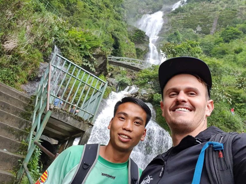 Sa Pa: Private Guided Tour on a Motorbike with Lunch - Riding through the Hmong village