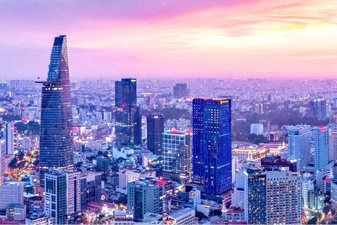 Saigon After Dark With Seafood, Beer & Live Music Bar - Nguyen Thien Thuat Apartments reveal an older Saigon