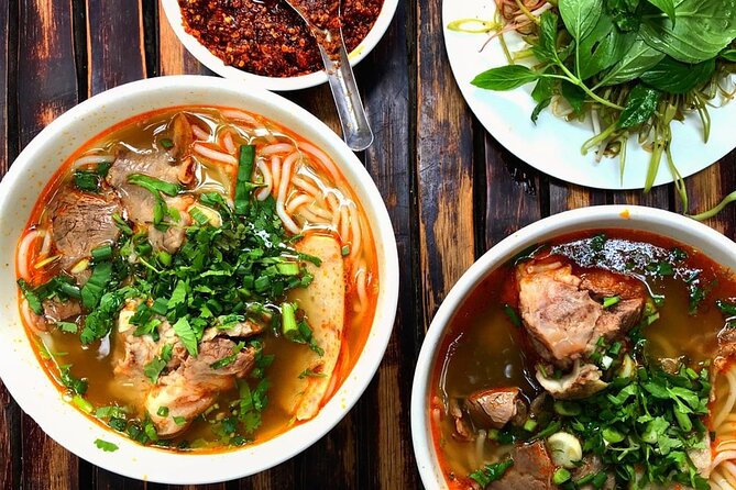 Saigon After Dark With Seafood, Beer & Live Music Bar - Ho Thi Ky Flower Market keeps the evening moving