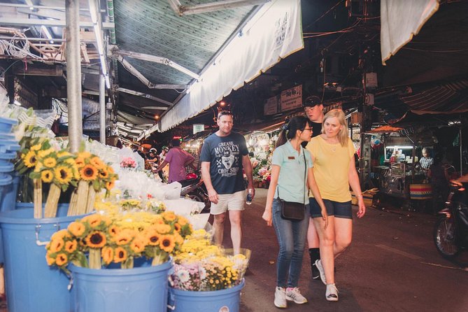 Saigon Authentic Walking Street Food Tour 12+ Tastings Included - What the guides add to the evening