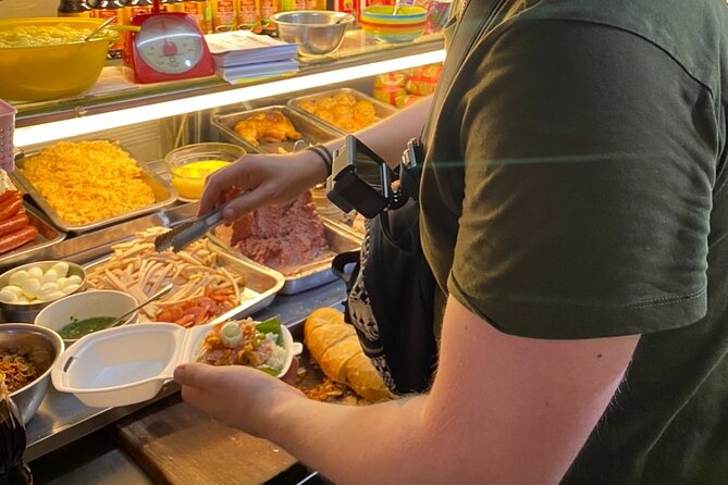 Saigon by Night: Private Street Food Walk You Can’t Miss - The seafood food challenge