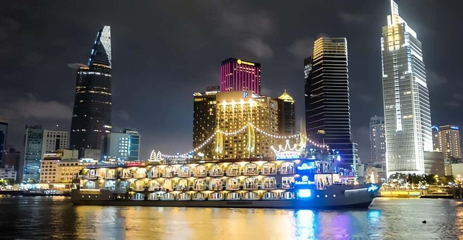 Saigon Dinner On Cruise Tour With Private Table - Sunset Photos Before Boarding