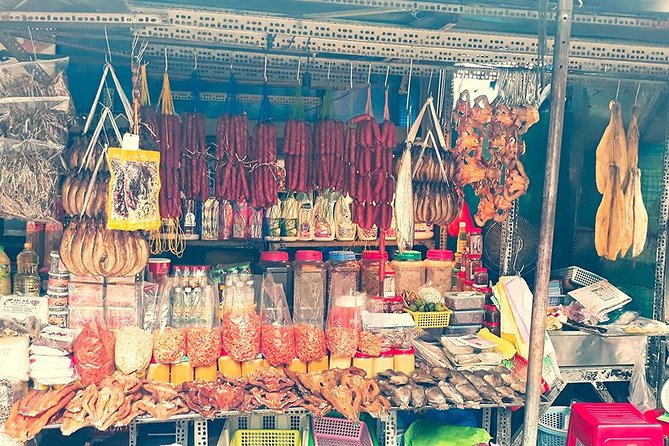 Saigon Night Sights & Local Food by Motorbike| Opt: Ao Dai Riders - What riding through the traffic is really like