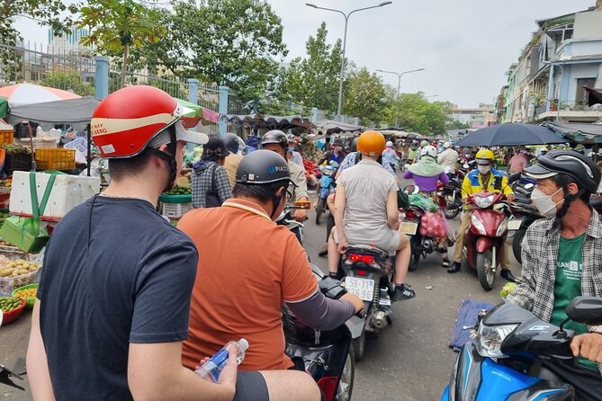Saigon Private/Small Group Walking Food Tour with 13 Tastings - Why this walking tour works for nervous first-timers