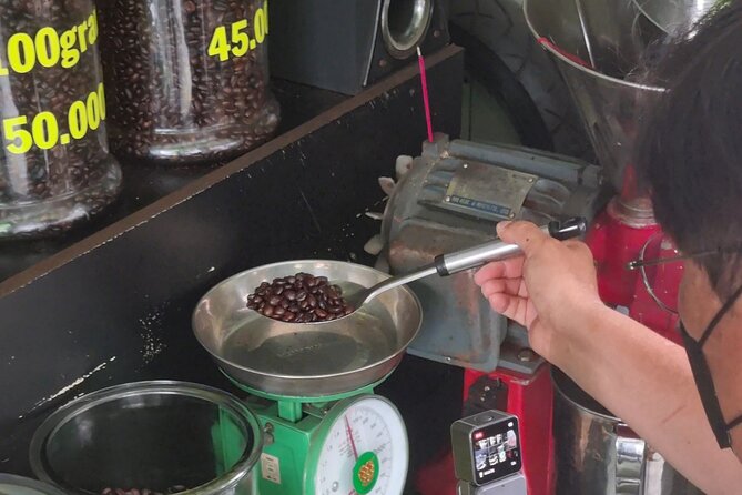 Saigon Private/Small Group Walking Food Tour with 13 Tastings - Who should book this Saigon food walk?