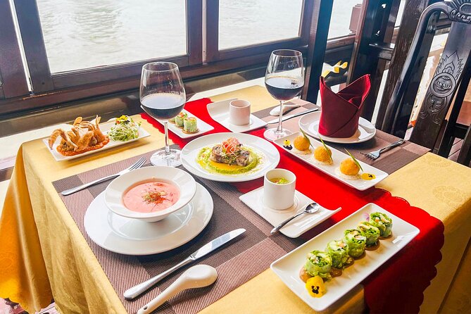 Saigon River Dinner Cruise: Buffet, Set Menu, Fine Dining (3hrs) - Choosing the buffet or a set menu