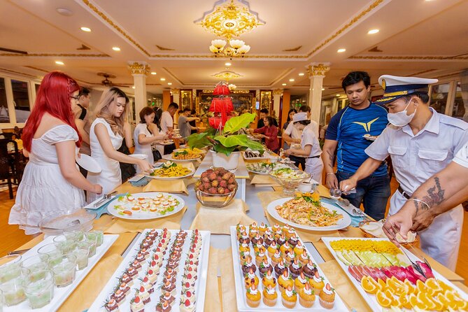 Saigon River Dinner Cruise: Buffet, Set Menu, Fine Dining (3hrs) - Drinks, dietary needs, and special occasions