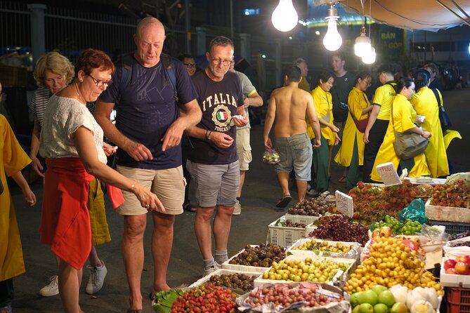 Saigon Sight & Food Tour By Night (Private Tour) - Ho Thi Ky Flower Market after dark