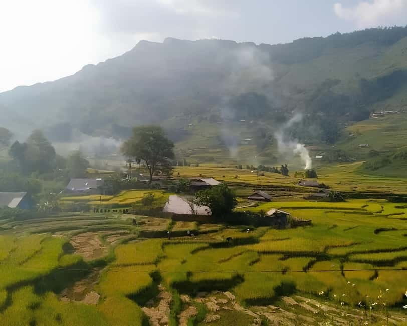 Sapa 1 Day Long Trek: Trek to Hau Thao and Sa Seng Villages - Lunch at a family-run restaurant