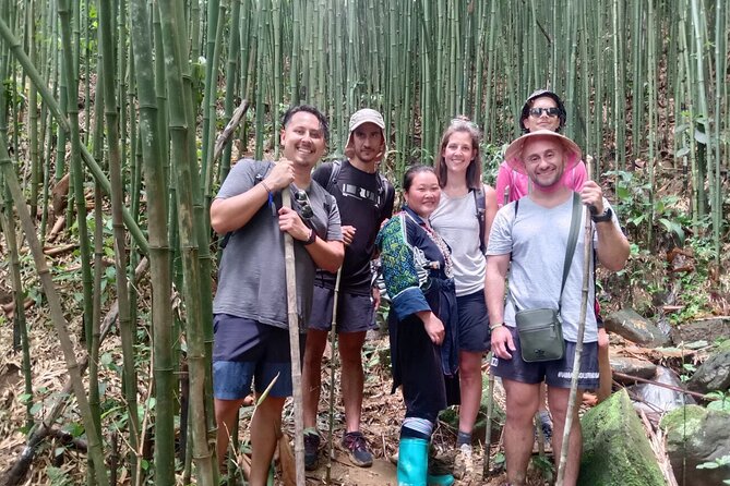 Sapa 1 day trek with local guide to the village by Comlam - Ý Linh Hồ and Lao Chai: village paths with a local guide