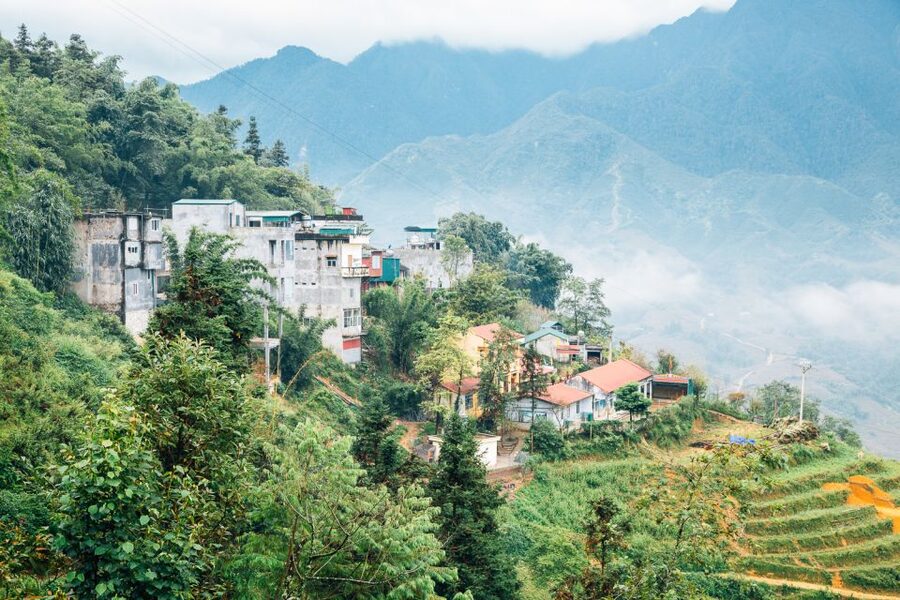 Sapa: 3-Day, 3-Night Trek and Hotel with Overnight Train - Ta Van homestay with the Zay people