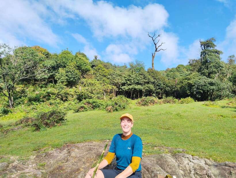 SAPA : Climb up to Fansipan mountain with LOCAL GUIDE - Lunch at altitude, not just a box of snacks