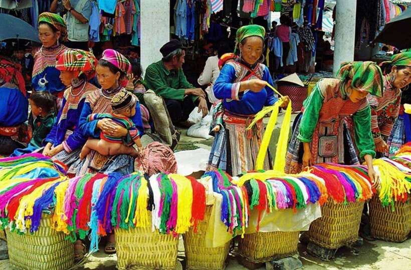 Sapa: Eco Adventure Terrace Fields and Local Villages Trek - Walking into Muong Hoa Valley