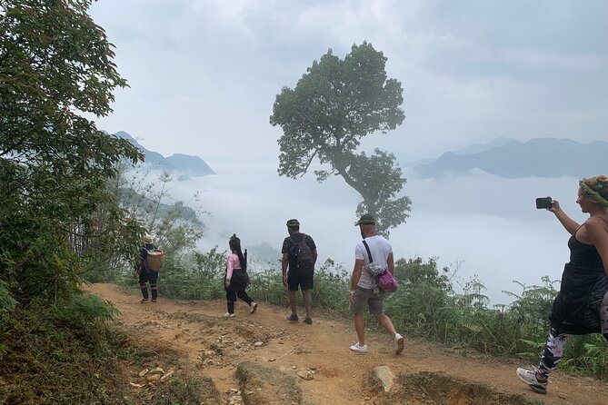 Sapa The Hidden Trail Trek 1 Day - Mountain & Rice Valley - Hang Da Village and the Black H’Mong connection
