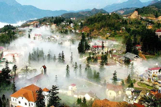 Sapa Tours 2D1N stay At 4 stars hotel nice Sleeping Bus TRANSFER - Y Linh Ho, Lao Chai, and Ta Van on day two