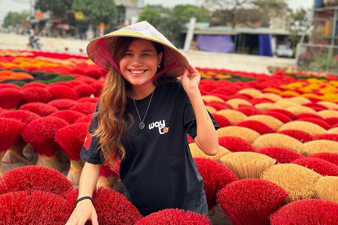 Secret Handicraft Villages of Hanoi ( Incense and hat Villages ) - Chuong Village and the traditional conical hat