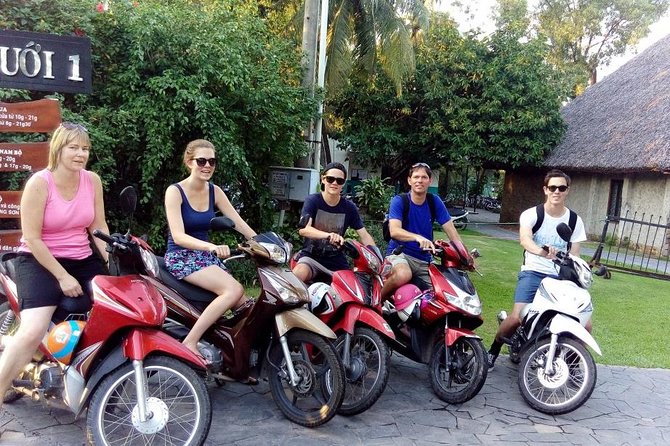 Small group Saigon Inside Out by Motorbike for 3 Hours - Riding through Ho Chi Minh City traffic