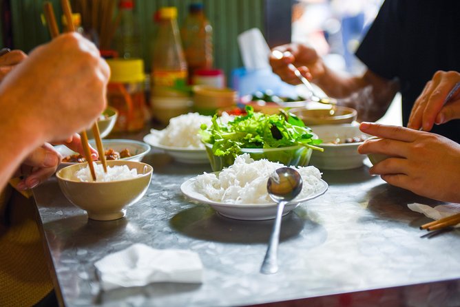 Small-Group Street Food Cyclo Tour of Hanoi Old Quarter - The 30-minute cyclo ride through Old Quarter traffic