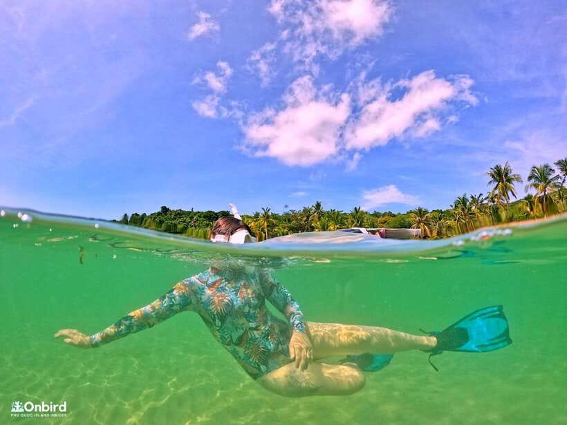 South Phu Quoc: Pro Snorkeling Tour by Speedboat - The shallow-water practice session