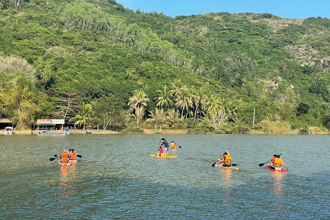 Stand Up Paddle Boarding and Sunset Watching on Cai River - Your first 15 minutes on the paddleboard