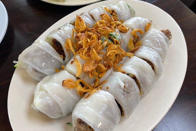 Super Niche Walking Street Food Tour in Ho Chi Minh City - Starting at Nguyen Thien Thuat apartment buildings