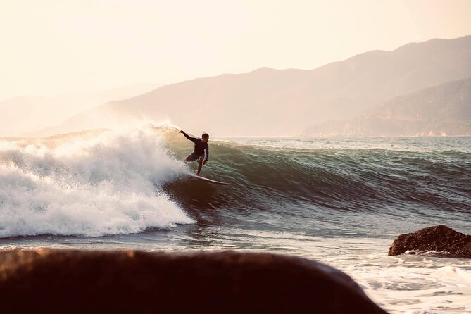 Surf in Vietnam with a local! - The land lesson: pop-ups, paddling, and safety
