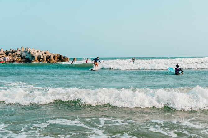 Surf in Vietnam with a local! - Checking the waves at Bai Da Ong Dịa