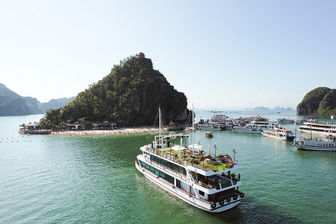 Sweetness Cruise Ha Long Bay: Caves, Kayaking, Swimming & Lunch - Sung Sot Cave: Ha Long Bay’s grand interior