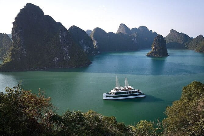 Taliya Day Cruise: Top Luxury Tour in Halong Bay & Lan Ha Bay - Ao Ech in Lan Ha Bay for kayaking and swimming