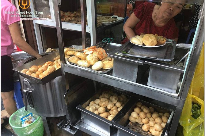 Tasting 8 Different Hanoi Street Foods at Noon Time - Starting at 10:50 am in Hanoi’s Old Quarter