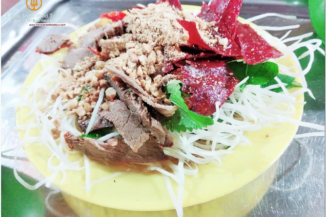 Tasting 8 Different Hanoi Street Foods at Noon Time - A small group helps, but it is still a group