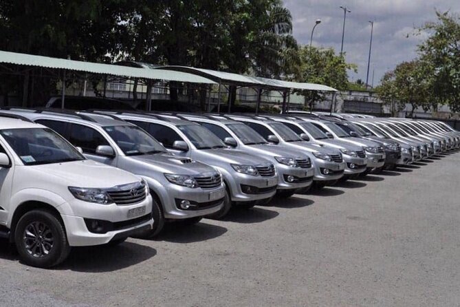 (TOP) Private car: Hanoi/Noi Bai Airport (HAN) from/to Ha Long - A useful bridge between Ha Long Bay and Hanoi airport