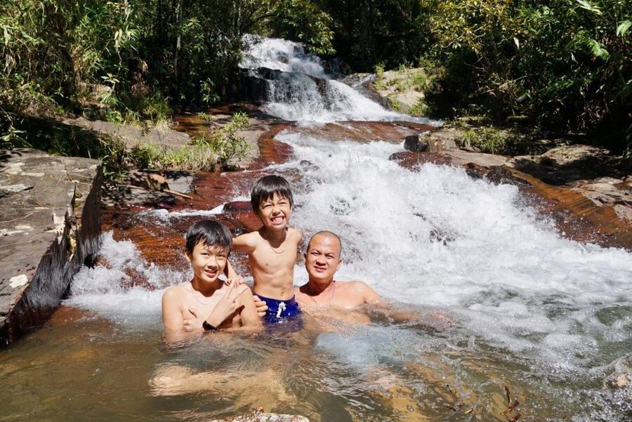 Trekking to Hidden Waterfall & Sturgeon Farm for dog-lovers - Why the $10 price is unusually good