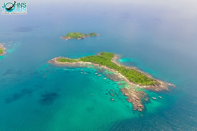 Trip 3 : 3 Islands by boat - Gam Ghi Island: the main coral reef stop