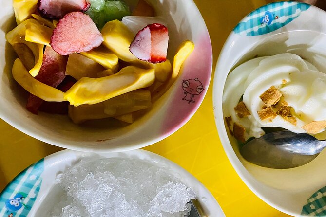 Vegan Street Food & Stories of Hanoi - Duờng Tau and the less obvious side of Hanoi