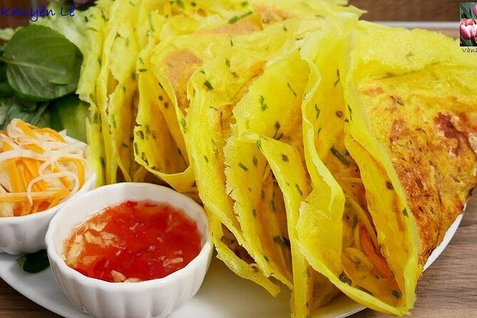 Vespa Female Ao Dai riders Night Street Food + See Train Street - Safety, comfort, and practical limits