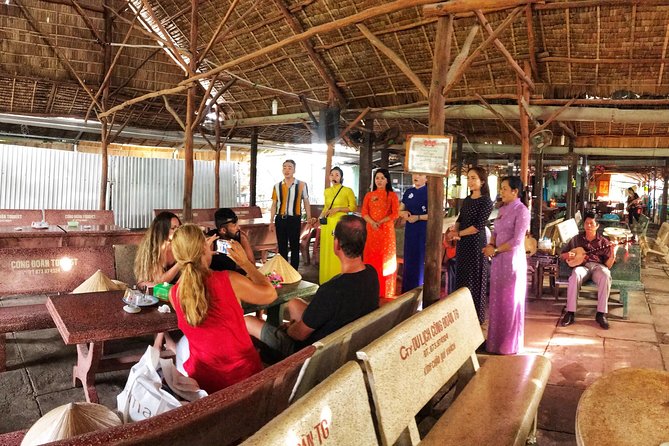 VIP Tour Cuchi Tunnels & Mekong Delta Cruise Full Day Group 12pax - What the $39 price includes